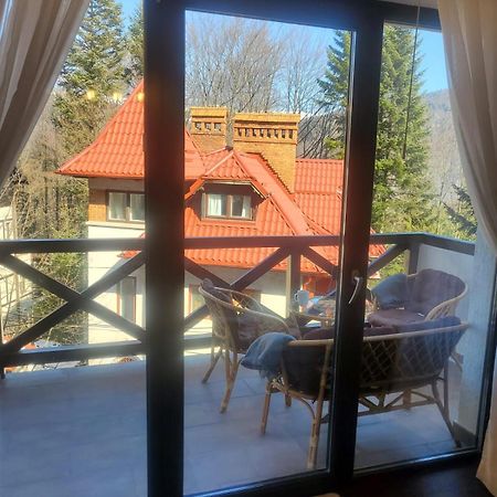 Casa Larisa - Wolves Apartment シナヤ エクステリア 写真