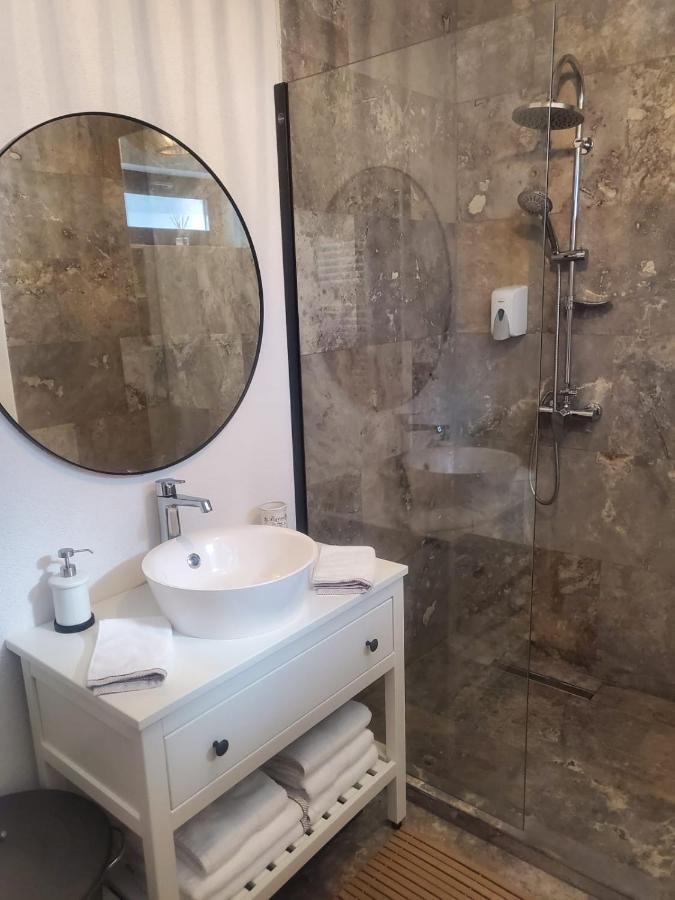 Casa Larisa - Wolves Apartment シナヤ エクステリア 写真